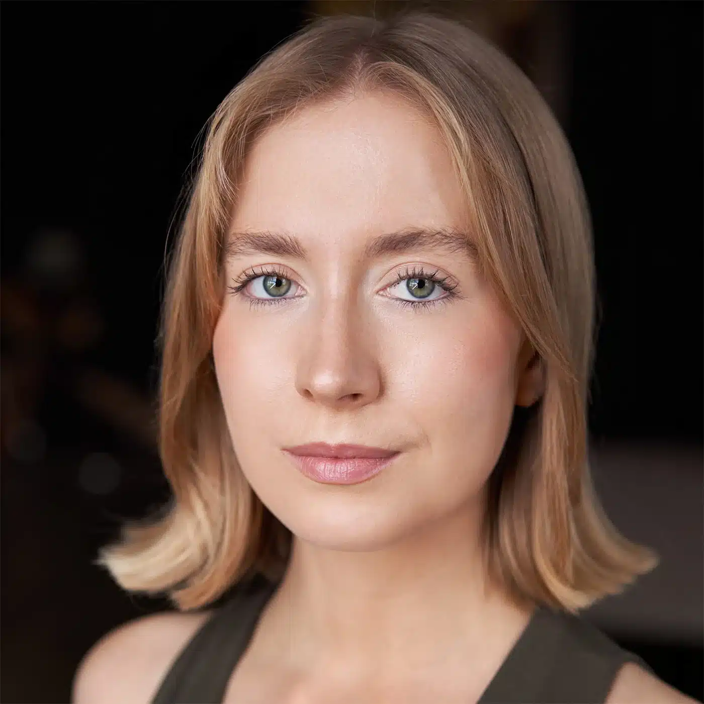 Ellen Pennell Model Headshot